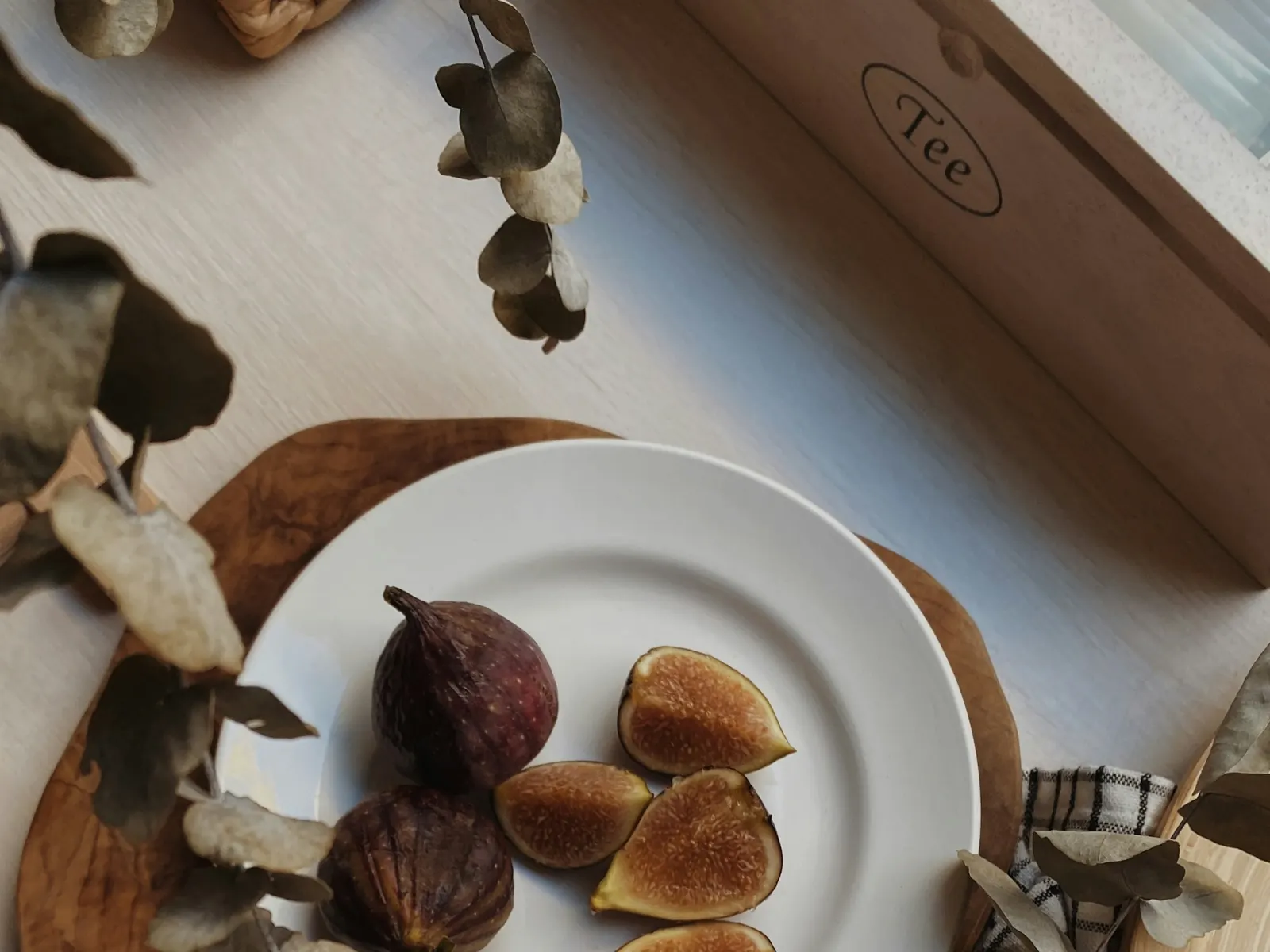 Figs, honey, and rakija